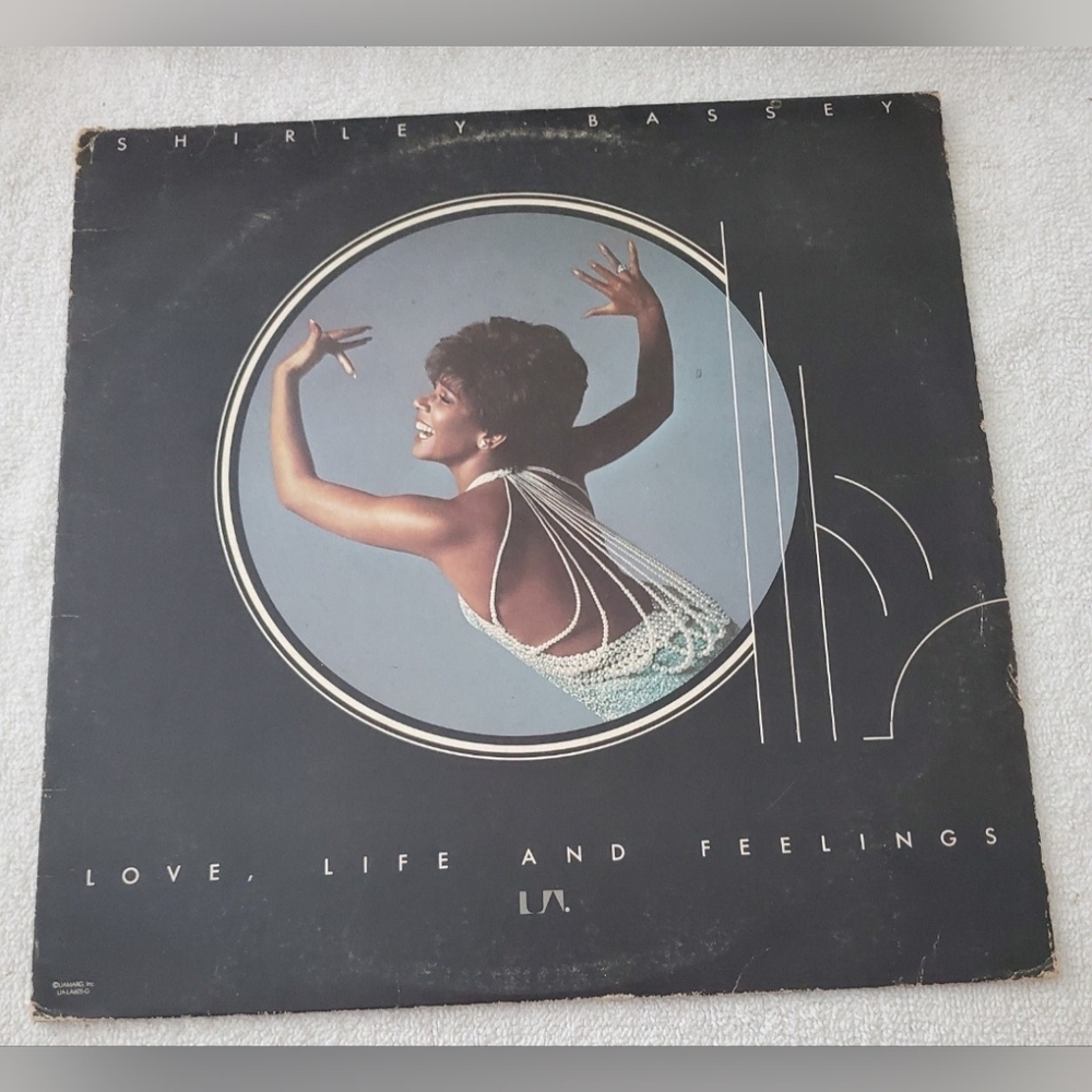 BOGO Shirley Bassey Love, Life, and Feelings Vinyl Record Vintage Album